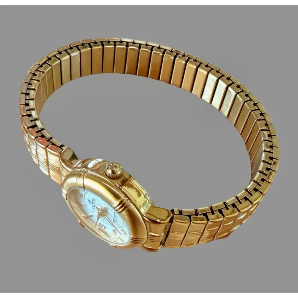 Croton Women's Gold Tone Stretch Bracelet Quartz Watch White Dial Runs